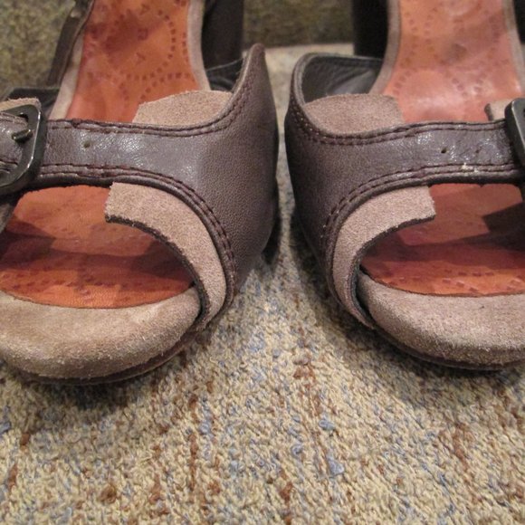 Handmade Leather Heels from Spain - Picture 2 of 4